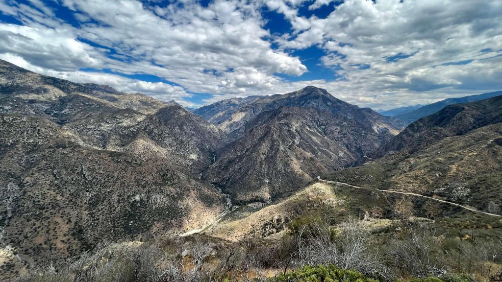 Looking eastward from location 6: to the left flows the Middle Fork of the Kings River, while to the right, the valley belongs to the South Fork.