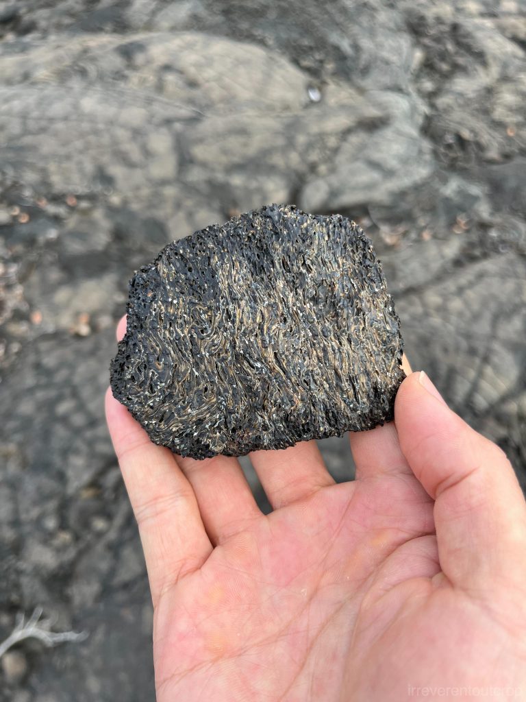 多种多样的岩浆凝固纹理